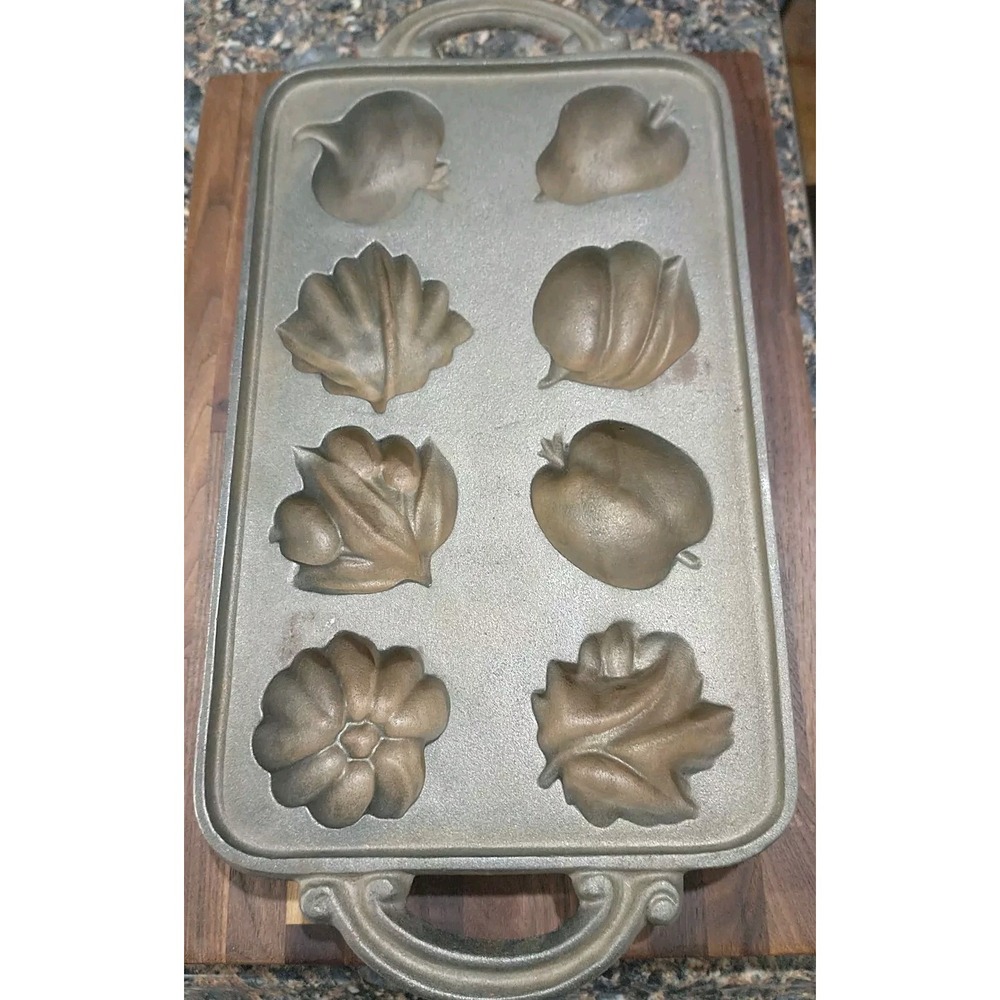 John Wright Cast Iron Cake Baking Pan Muffin Autumn Theme Mold USA Heavy